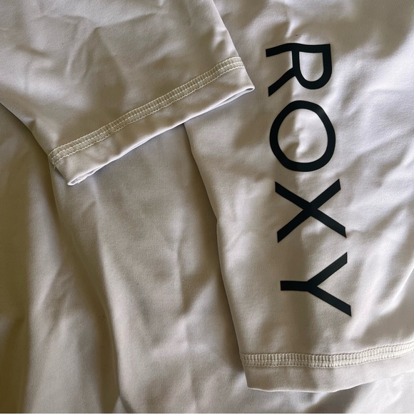 ROXY Rashguard - Picture 3 of 4